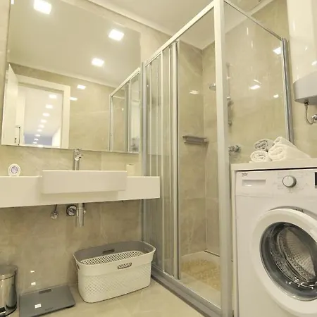 Apartment Novi Apartman Beti Blizu Plaze S Besplatnim Parkingom, Puntamika - Zadar