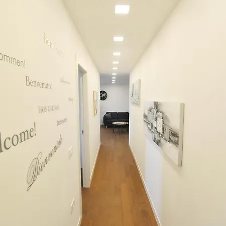 Novi Apartman Beti Blizu Plaze S Besplatnim Parkingom, Puntamika -