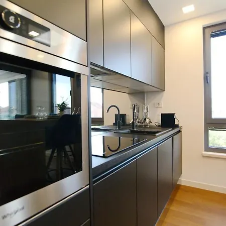 Novi Apartman Beti Blizu Plaze S Besplatnim Parkingom, Puntamika -