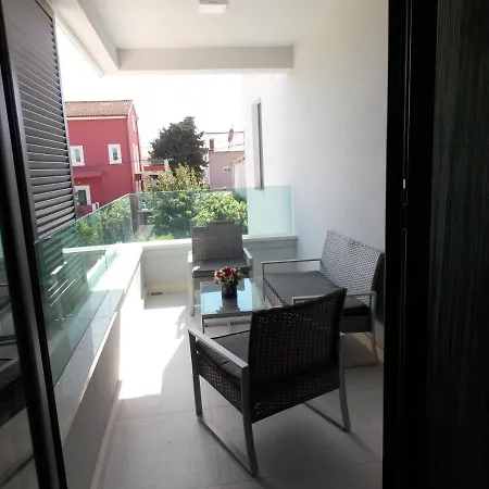 Novi Apartman Beti Blizu Plaze S Besplatnim Parkingom, Puntamika - Apartment Zadar