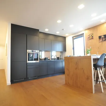 Apartment Novi Apartman Beti Blizu Plaze S Besplatnim Parkingom, Puntamika - *