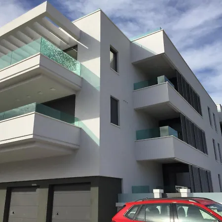 Novi Apartman Beti Blizu Plaze S Besplatnim Parkingom, Puntamika - Apartment Zadar