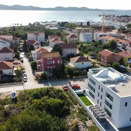 Novi Apartman Beti Blizu Plaze S Besplatnim Parkingom, Puntamika - Apartment Zadar